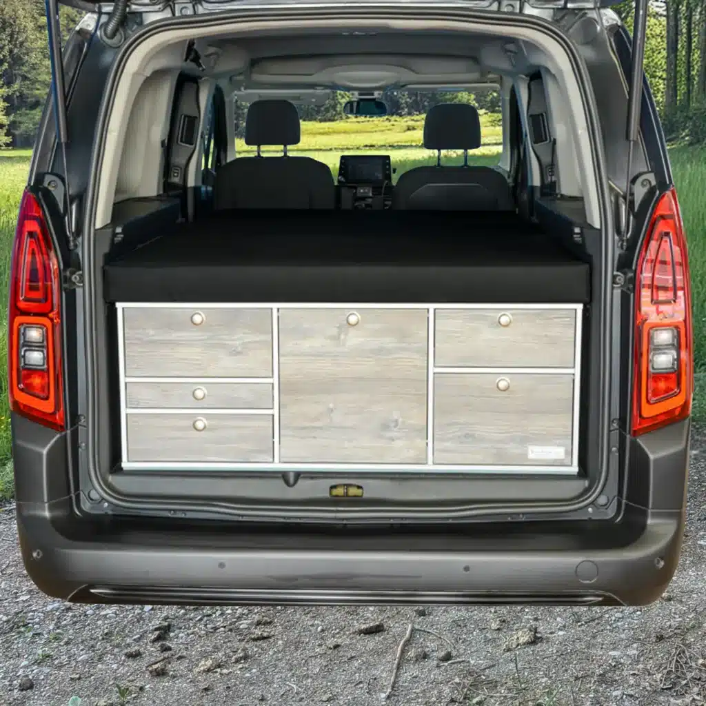Schlafsystem zur Heckkueche Berlingo 3 Rifter XL Heckansicht
