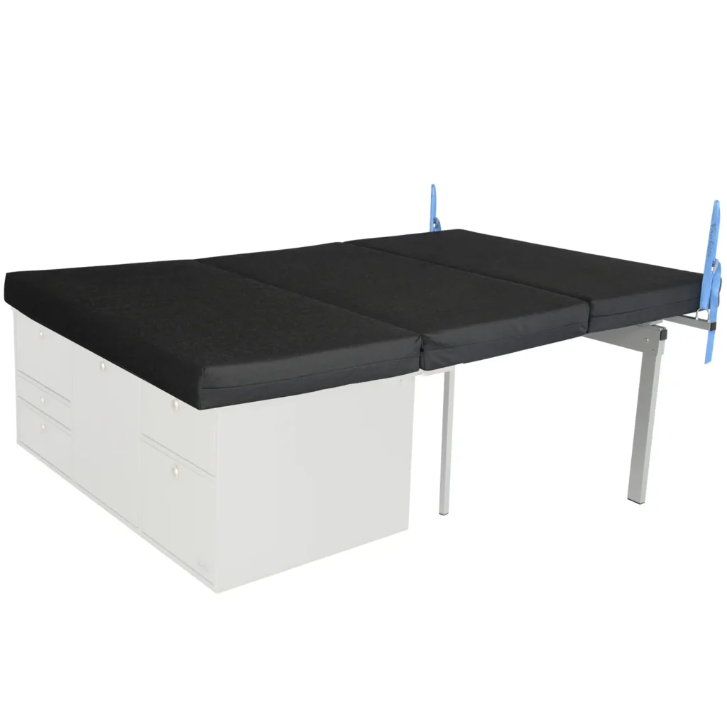 Schlafsystem zur Heckkueche Doblo Combo aufgebaut