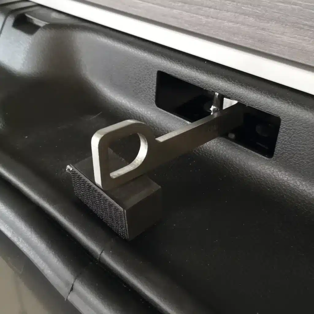 VanEssa Heckklappenhaken Stellantis PSA Vans