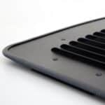 Lueftungsgitter fuer Schiebefenster VW Caddy Detail Ecke