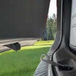 Heckklappenhaken extralang im Hyundai H-1 beim Schließen