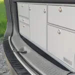 Heckklappenhaken extralang im Hyundai H-1 geoeffnet