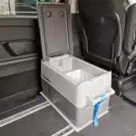 Halterung für Kompressor Kuehlbox Dometic im Mercedes Bus offen