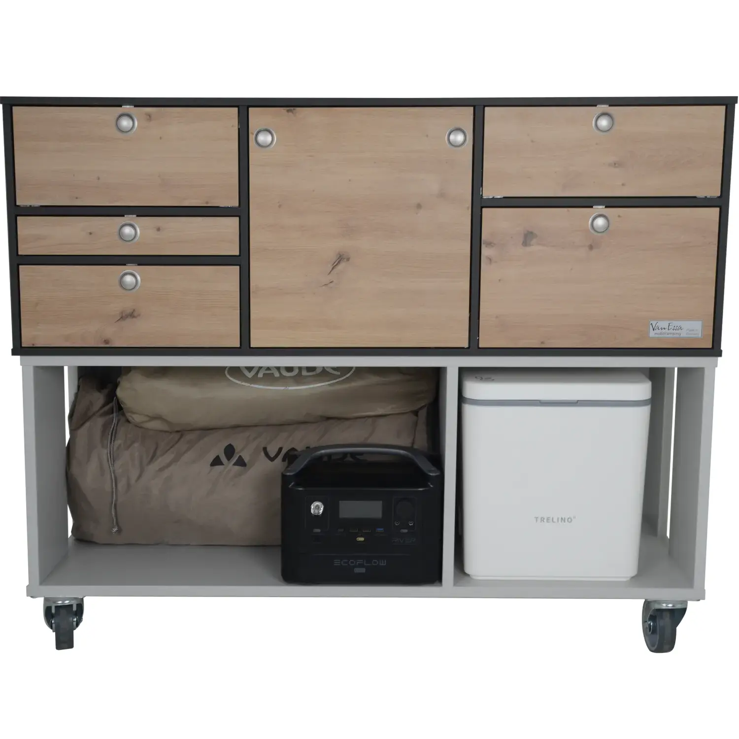 VanEssa Einbautrolley mit VanEssa Kueche und Campingzubehoer