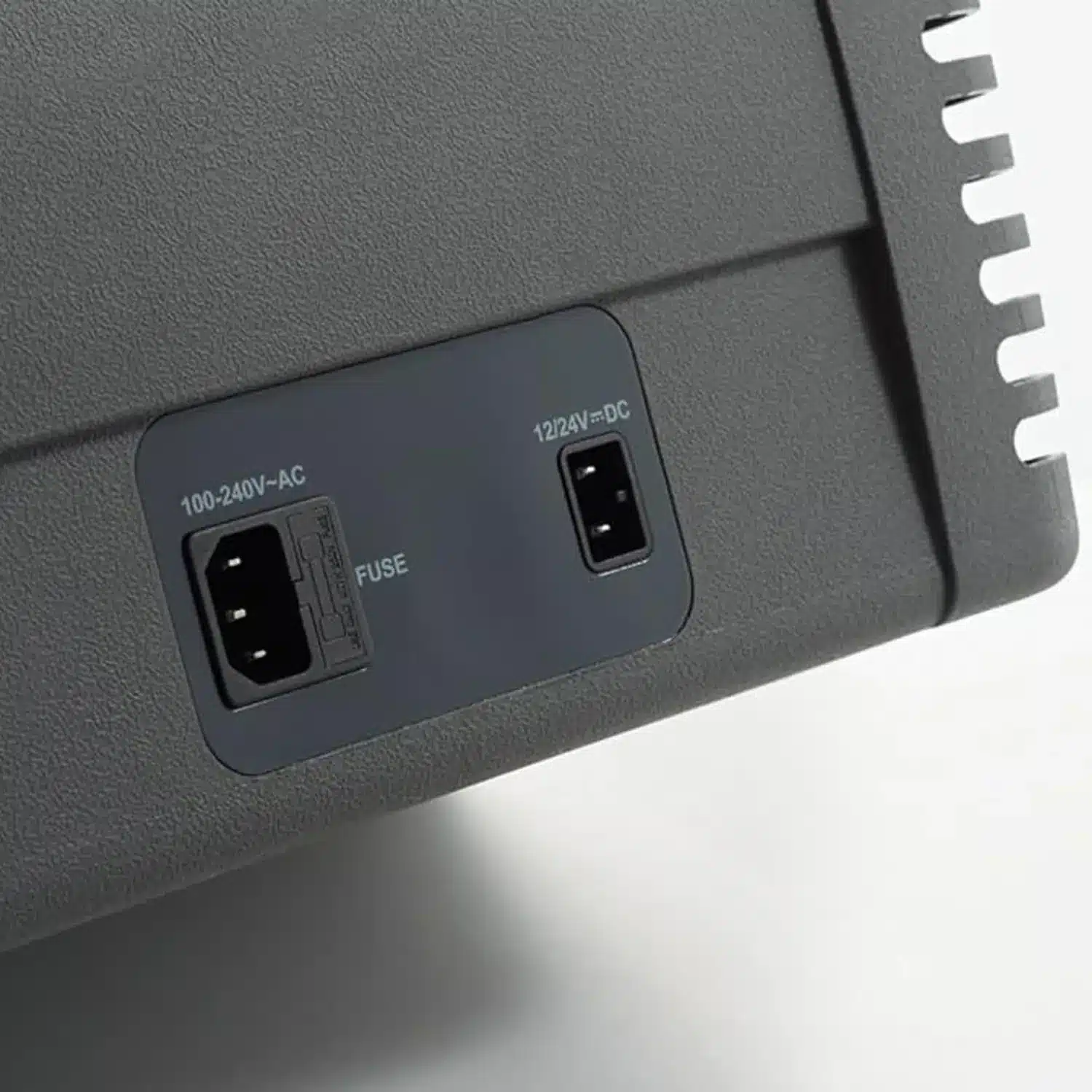 Kompressor Kuehlbox Dometic CF-35 Anschluss