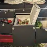 Kompressor Kuehlbox Dometic CFF35 in Heckkueche Ford Custom