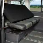 VanEssa Schlafauflage Comfort im VW Bus T5 T6 Klappfunktion