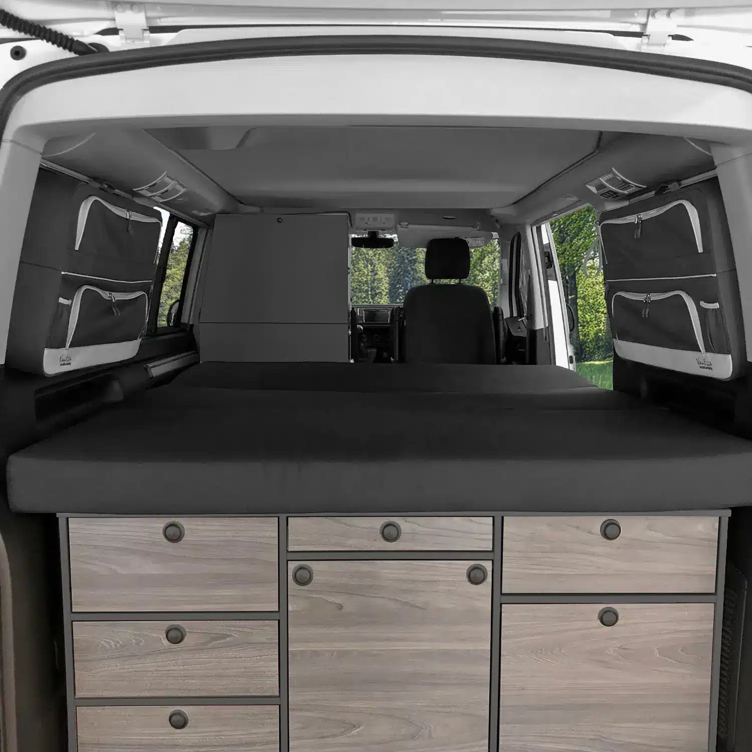 VanEssa Packtaschen VW T5 T6 anthrazit Paar im VW Beach