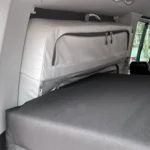 VanEssa Packtasche VW T5 T6 hellgrau mit VanEssa Matratze und 3er-Bank