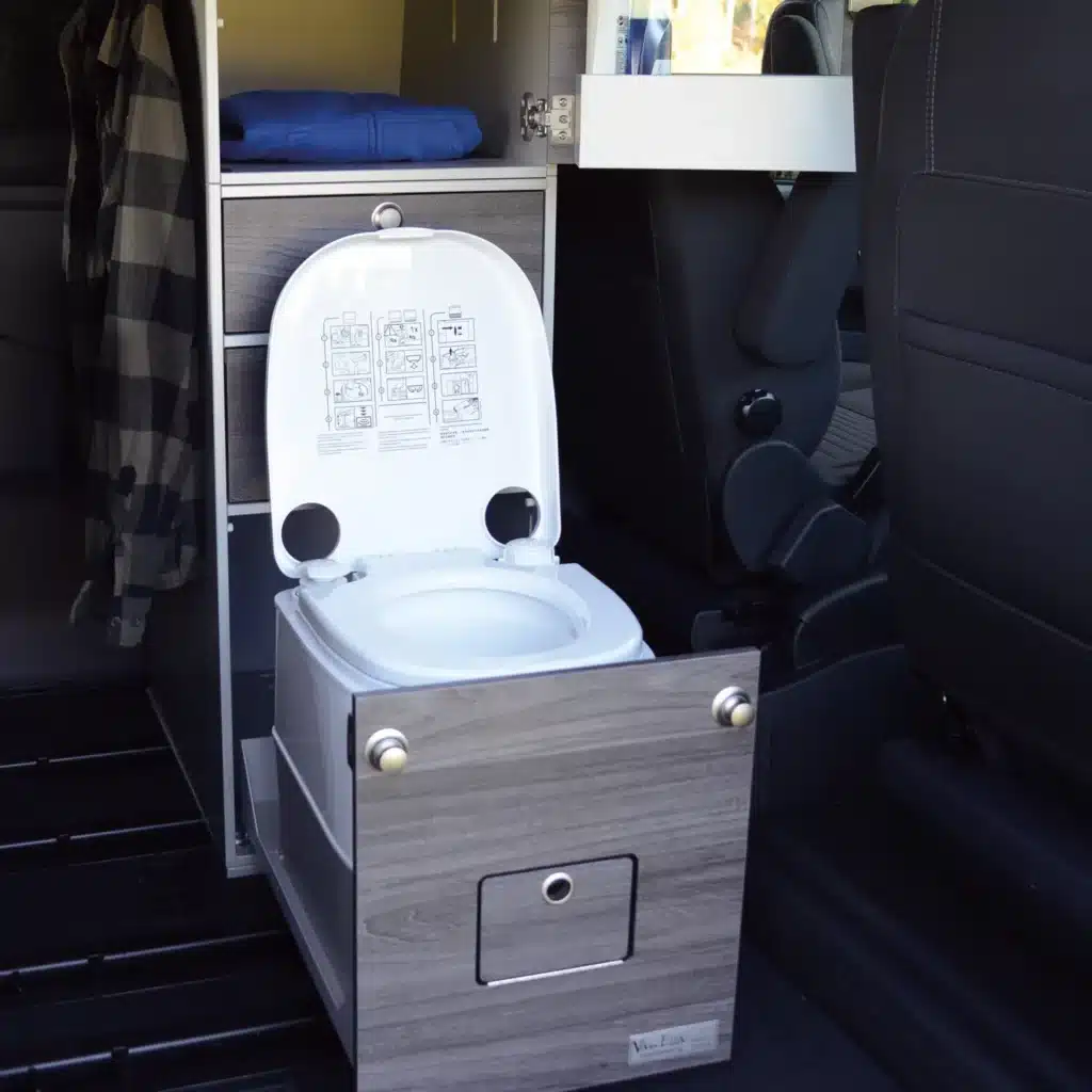 Campingtoilette Dometic 976 im Fahrzeug