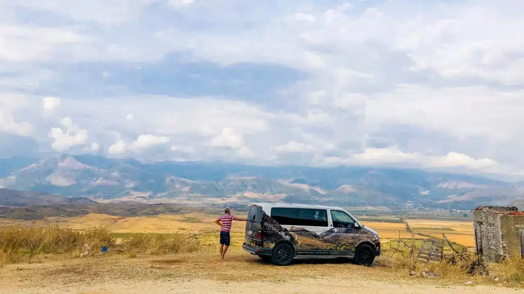 VanEssa Albania trip VW Bus T6 Multivan Arco heavy-duty pull-out