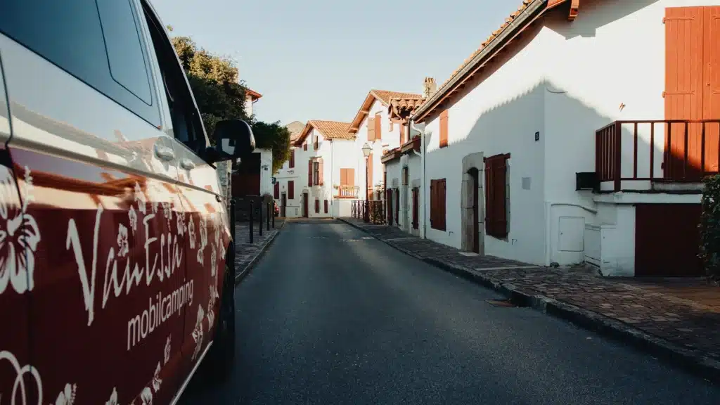 Spanien-Roadtrip mit VW-Bulli T6 Multivan 2016 in Andalusien mit Heckküche Schlafsystem und Innenraummodul