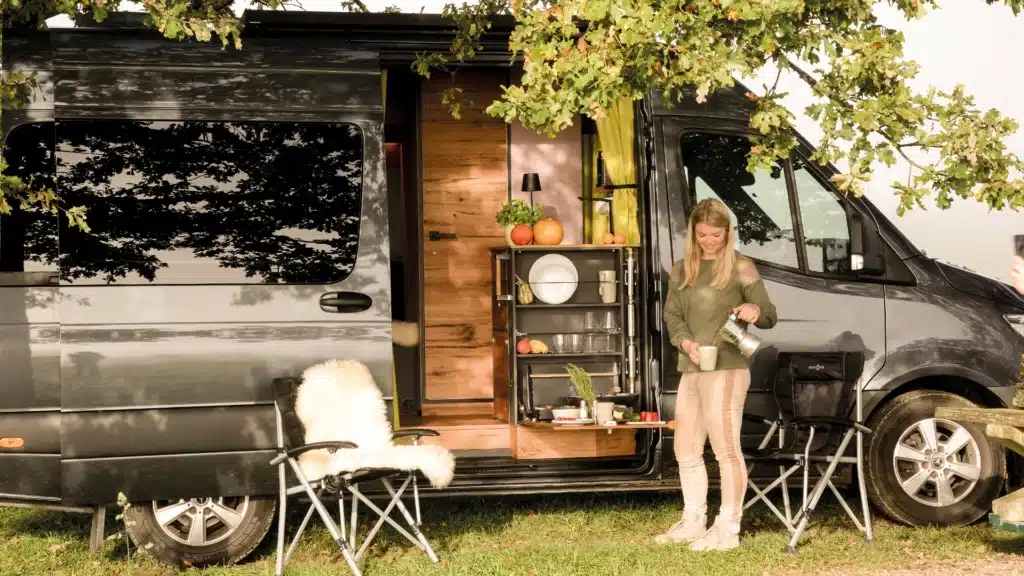 Camper-Urlaub in Bayern mit einem VanEssa Camperausbau im Mercedes Sprinter
