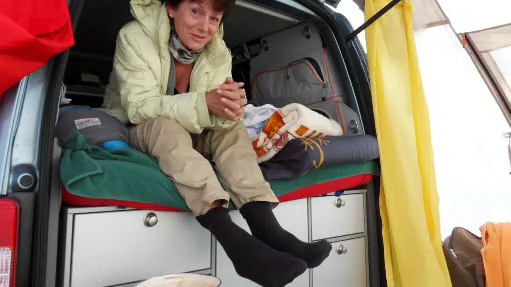 Campingurlaub in Wien Österreich im Minivan mit VanEssa Heckküche und Schlafsystem