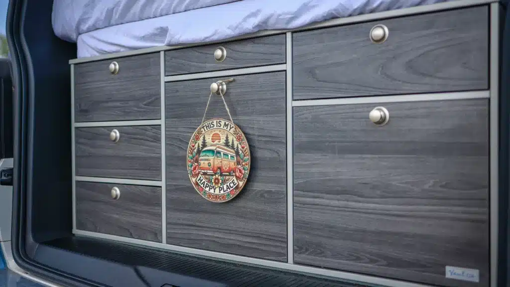 Campen in Deutschland im Wanderurlaub im VW T6 California Beach 2024 mit VanEssa Heckküche und Schlafsystem