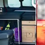 VanEssa Bettverlängerung im Ford Custom ab 2024 in Graphit Wildeiche mit Schlafsystem
