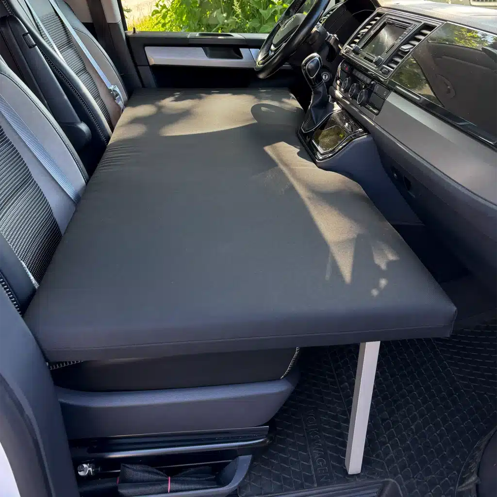 VanEssa children's bed VW T6 detail picture lying surface